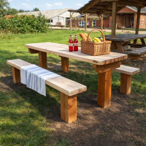 Fastmonteret bord med b�nke