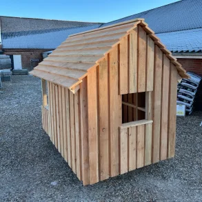 Legeredskaber til haven