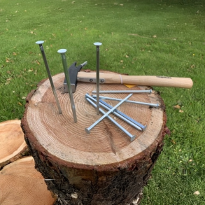 Smblok med hammer og 80 sm